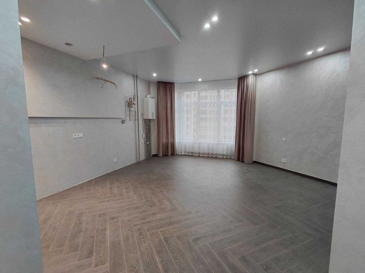 Продам  1 комнатную квартиру с ремонтом в ЖК Авиньон/Дача Ковалевского - фото 1