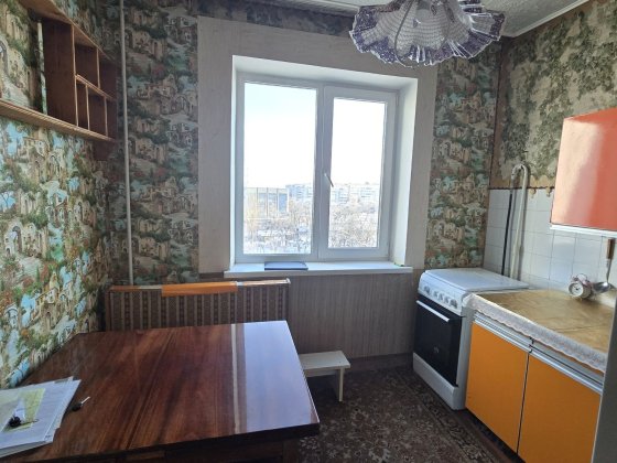 Продам 2 к.квартиру біля ринку"Дніпро" Київ