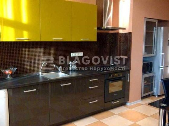 Павлівська,26/41 3(16), 1'20м ремонт 250.000дол Киев