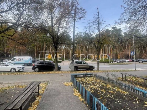 Святошинський вул.Жмеринська 24 ТРИКІМНАТНА 1000$/м2 ЦІНА СУПЕР Киев