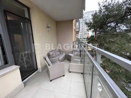 Продаж 2к квартири в ЖК Відпочинок з євроремонтом Петрицького Анатолія Київ