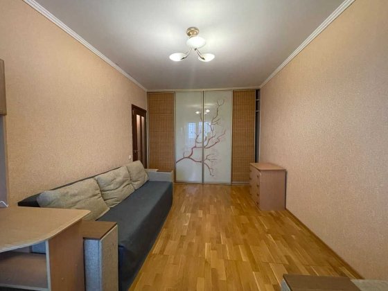 Продаж затишної 1к Солом'янський р-н, Чоколівка Киев