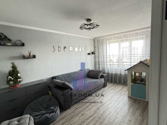 Продаж 2к квартири вул. Вахтанга Кікабідзе 15а, Святошинський район Київ