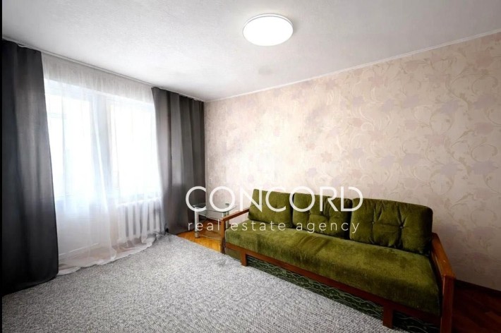 Борщагівка. Метро Святошин. Продам 2к Якуба Коласа вул., 6 - фото 1