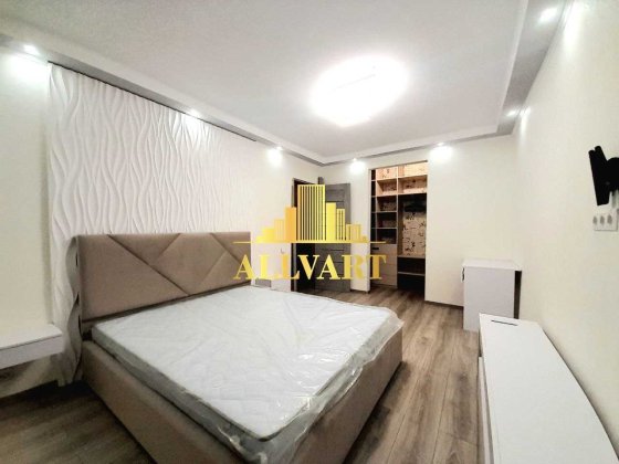 Продаж 1кім квартири з ремонтом, Пріорка , Оболонський, Метро Міньська Киев