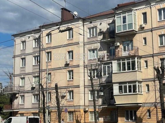 БЕЗ% Продаж 1-к кв-ри Салон краси Шулявська метро 3 хвилини Довженка Киев