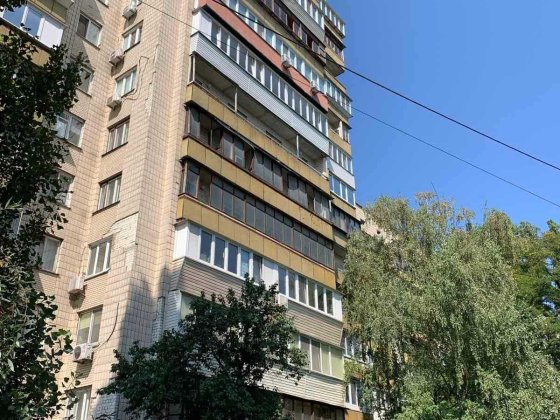 Двухкомнатная срочно продам Київ