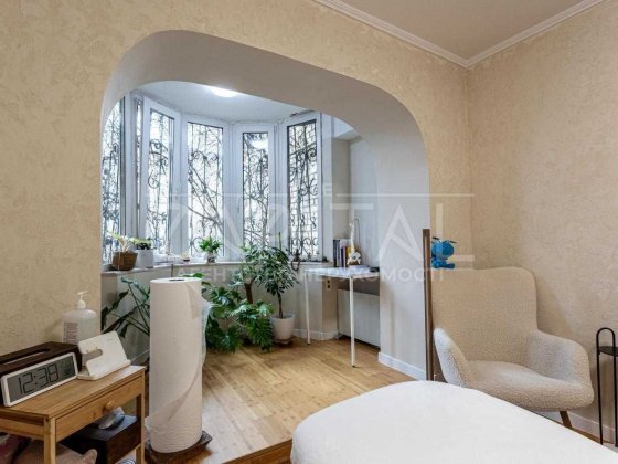 Продаж 3-кімнатної квартири біля метро «Контрактова площа» Киев