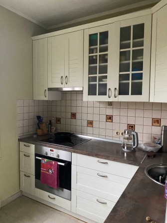 Продам 2-х комн.кв., ул. О. Васкула, 44/50, метро Академгородок 10 мин - фото 1