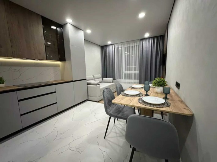 Варшавський 3 однокімнатна квартира  з ремонтом без % - фото 1