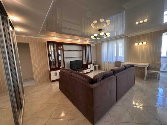 Продажа 3х кімнатної квартири, вул. Курська 13е Киев