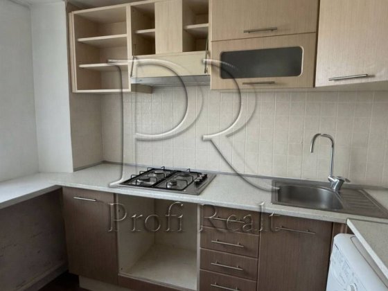 Продаж 1 кім.квартири з ремонтом біля метро Нивки Киев