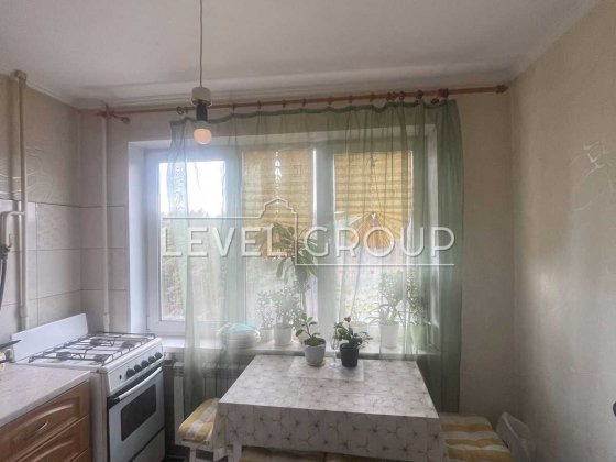 Продаж 3-кімн квартири вул Жмеринська 24, вікна на парк Совки,62кв.м Киев