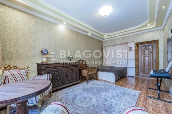Продаж, 2-кімнатна(60м2) квартира, сталінка, Цирк - фото 1