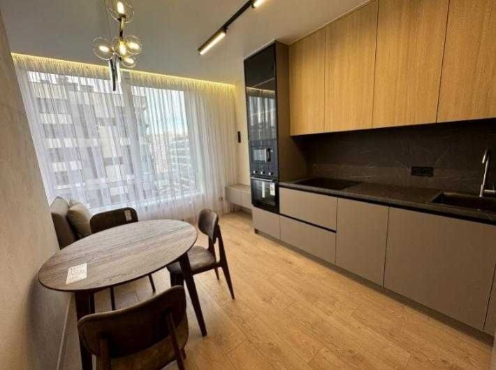 ПРОДАМ 1к квартиру Варшавський 2 Олеся 9А Дорогий ремонт/техніка/меблі - фото 1