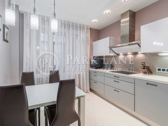 Цена! 3-к 105 м2 Дмитриевская 69, Центр Киев