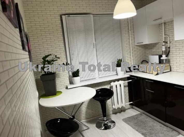 НИВКИ! 2 кімнатна квартира з евроремонтом! Вул Туполєва (Мрії) 15-Б - фото 1