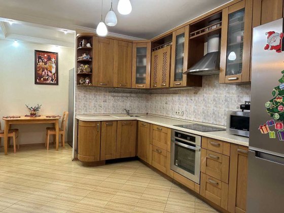 вул. Машинобудівна 21, 2к кв 84м2 з Ремонтом  Шулявська  Солом'янський Киев