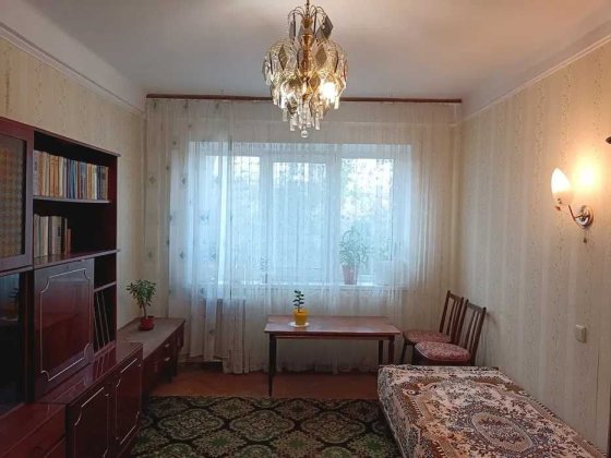 Продаж 2 кім на Петра Курінного 5 Київ