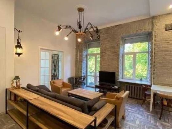 2к 55м2 Скоропадського Ботанічний Сад Шевченківський Центр Театральна Киев