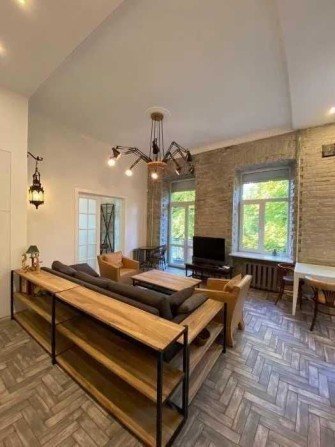 2к 55м2 Скоропадського Ботанічний Сад Шевченківський Центр Театральна - фото 1