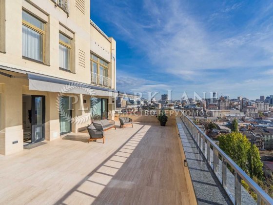 3-кімн., Володимирська 49а Театральна Золоті Ворота Панорамна тераса Киев