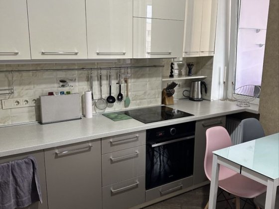 ПРОДАЖ евродвушка м.Академмістечко Олевська 5 Київ