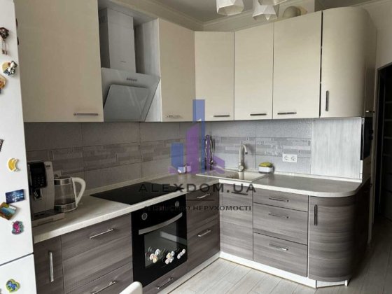 Продаж 1к квартири вул. Оленівська 11. ЖК Сосновий бір. Киев