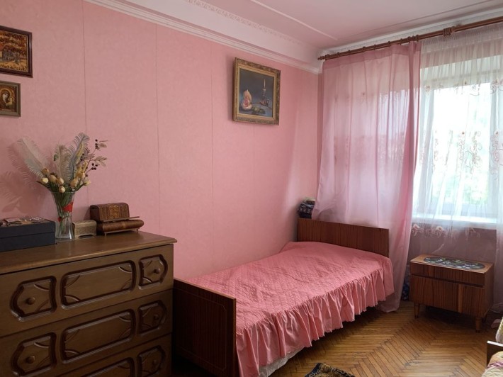 Продажа 3кв. 65м. Ул. Борщаговская 99 КПИ рядом. до метро 15мин ходьбы - фото 1