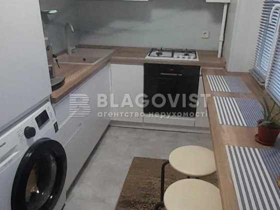 Продаж квартири Кирилівська (Фрунзе), 131 Киев