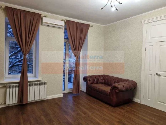 2 кім.вул.Межигірська,22 Поділ. Метро Контрактова площа 3 хв. - фото 1