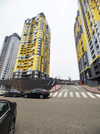 Продам 3 кімн. квартиру вул. Радченко, Кадетський гай 12,  ЖК Медовий - фото 1