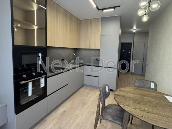 1 кімнатна з ремонтом ЖК Варшавський-2 Киев