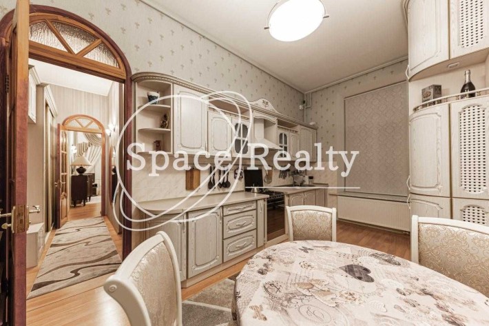 Продаж 2-кімнатної квартири в центрі Києва, вул. Тарасівська 6а - фото 1