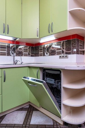 Продам 1к кв Васильченка 3 Севастопольська пл Солом"янський Чоколівка - фото 1