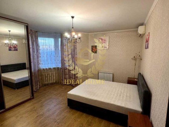 Продажа просторої квартири в Святошинському р-н Київ