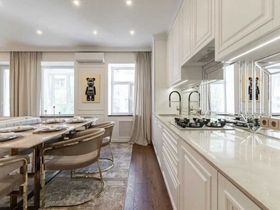 Вишукана 3-к квартира Гончара Подол Воздвиженка Пейзажна Софіївська Киев