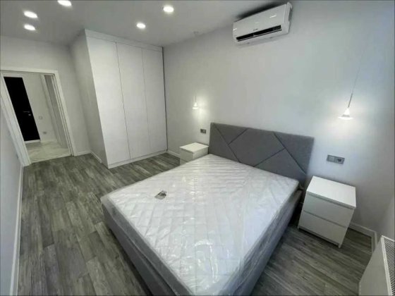 Гулака, 4. Бережанський. Квартира з ремонтом Киев