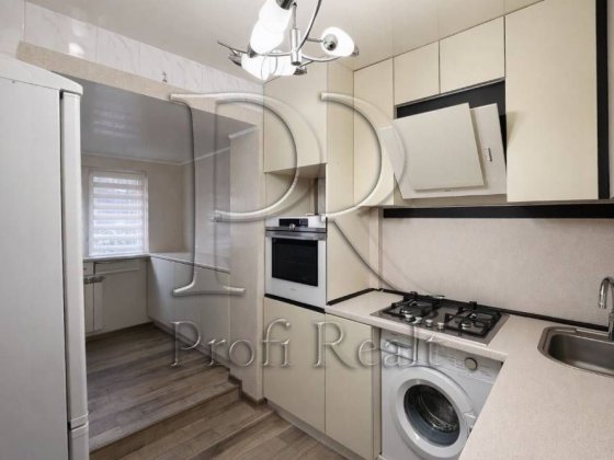 Продаж 1 кім.квартири з ремонтом біля м. Берестейська / бул. Гавела 19 Киев