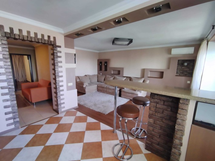 Продаж квартири, метро "Вокзальна", Стадіонна 6А - фото 1