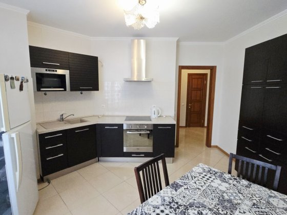 Продаж просторої двокімнатної квартири по вулиці Дашавска 25. Київ