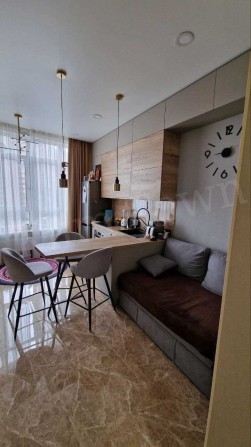 Продається 1 кімнатна квартира по вулиці Ернста - фото 1