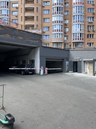 ТЕРМІНОВО продається парко-місце! - фото 1