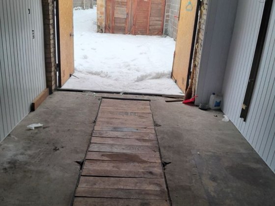 Продам гараж  в ГБК Перемога Лабораторний пров. Печерськ Киев