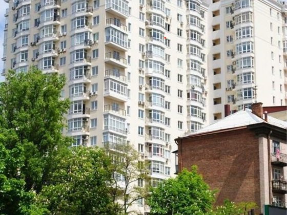 Паркомісце. Центр, власник. Без комісії. Киев