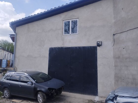 Продається двоповерховий гараж на вул. Довженка Криховцы
