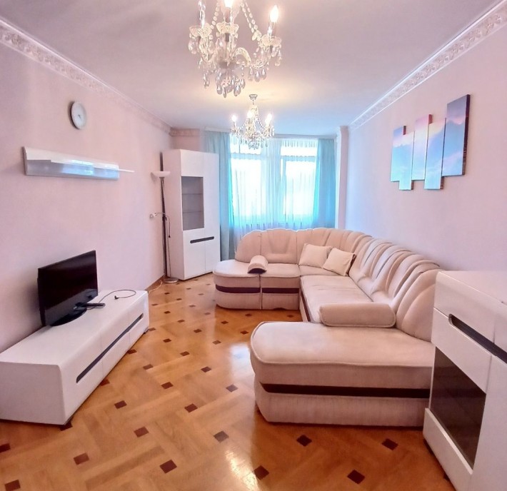 Оренда окремої кімнати для дівчини,центр,Готель Надія,підселення - фото 1