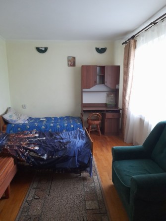 здам кімнату у будинку - фото 1