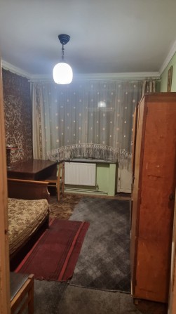 Шукаю на підселення хлопця (бажано медика) в непрохідну кімнату - фото 1