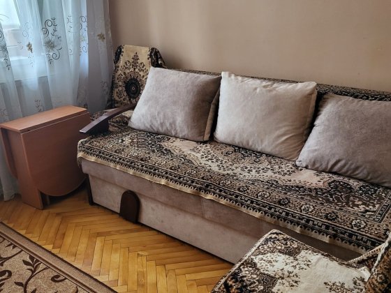 Підселення ,окрема кімната для дівчини,І Павла Ивано-Франковск